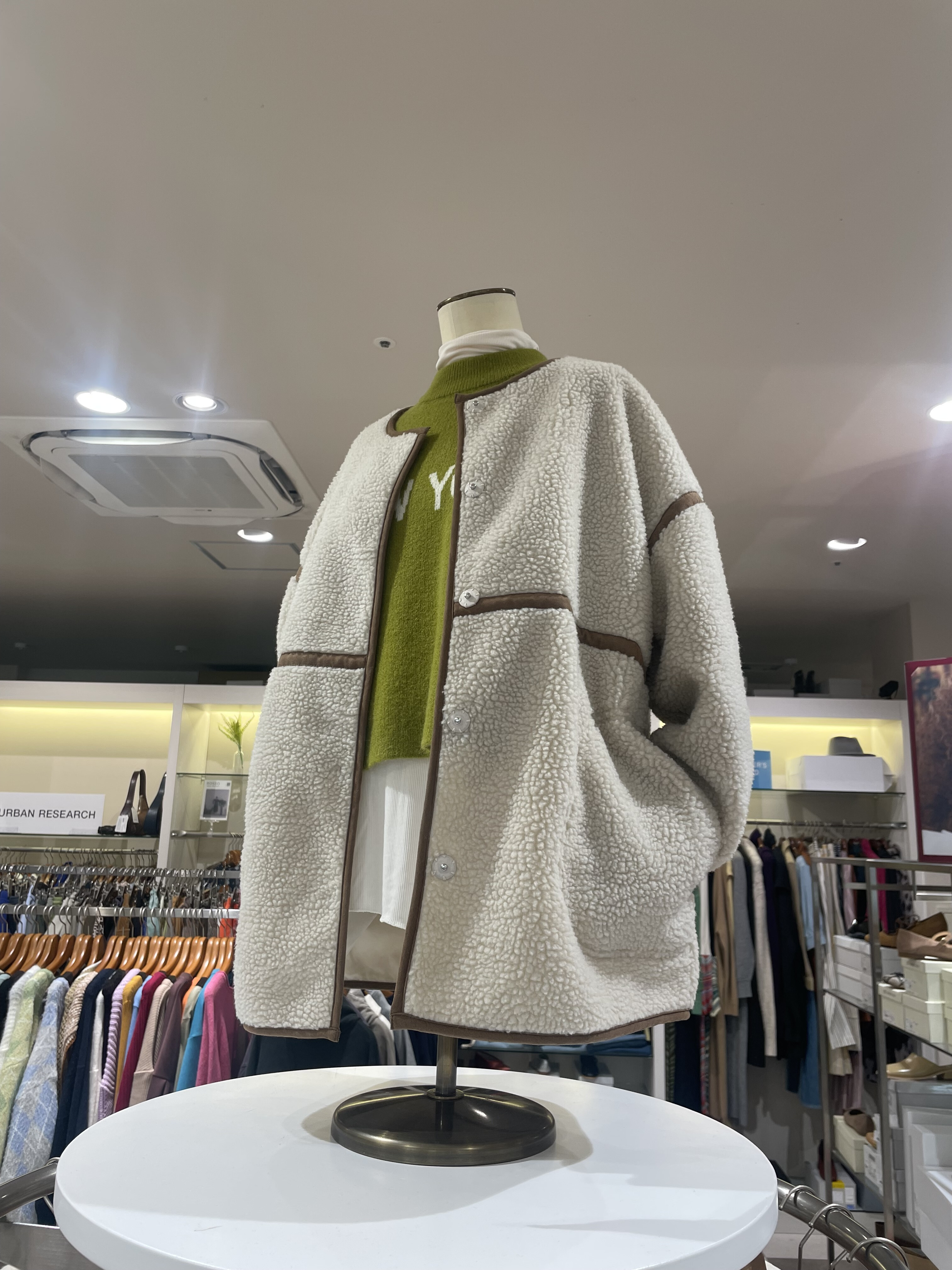 ✨️ボアパイピングジャケットのご紹介です✨｜アーバンリサーチウェアハウス｜ショップトピックス｜グランベリーパーク