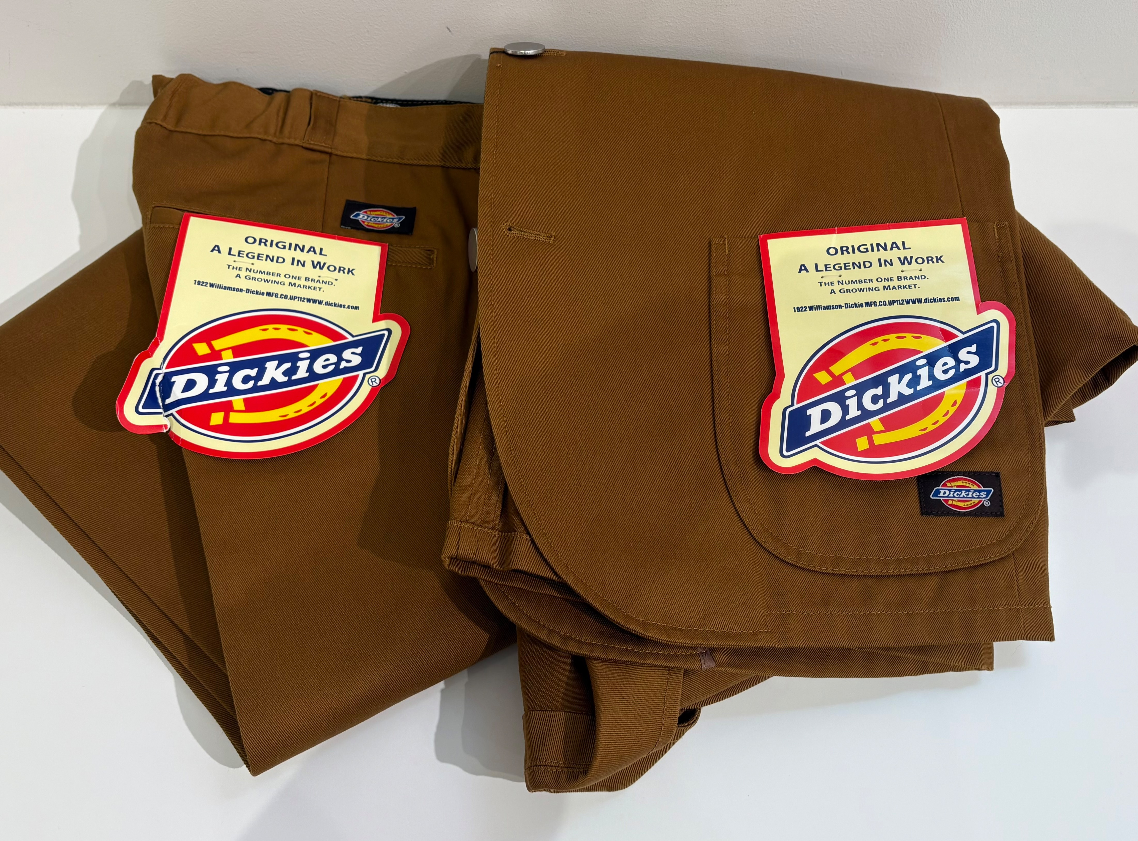 Dickies別注】センタープレスパンツ♪｜ワールド アウトレット｜ショップトピックス｜グランベリーパーク