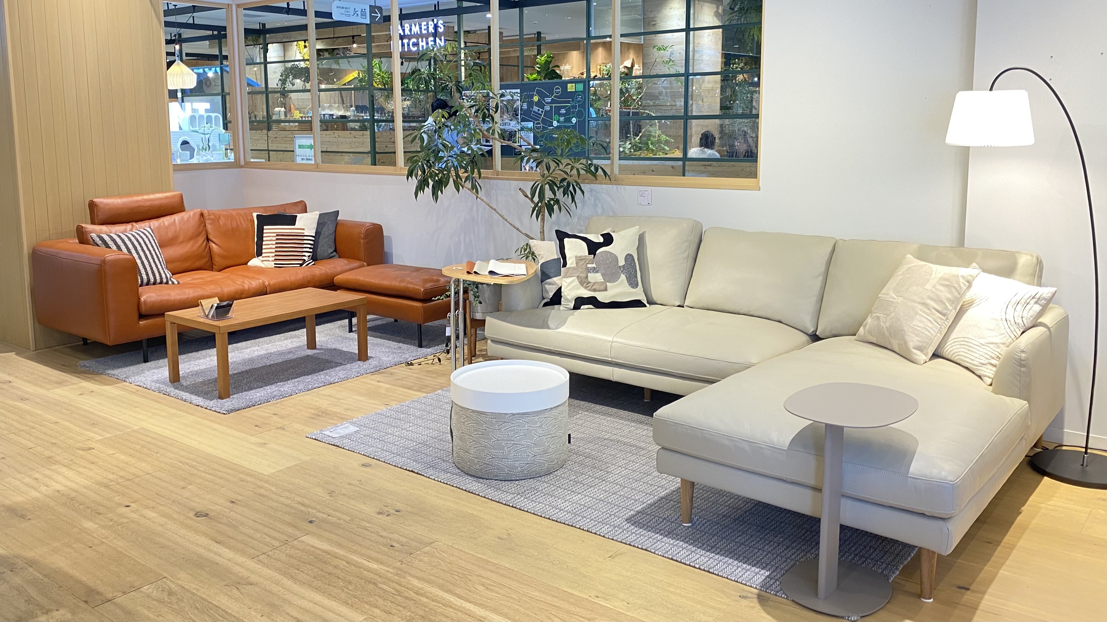 IZ28173W○美品 ACTUS アクタス BOSCO センターテーブル 拡張式