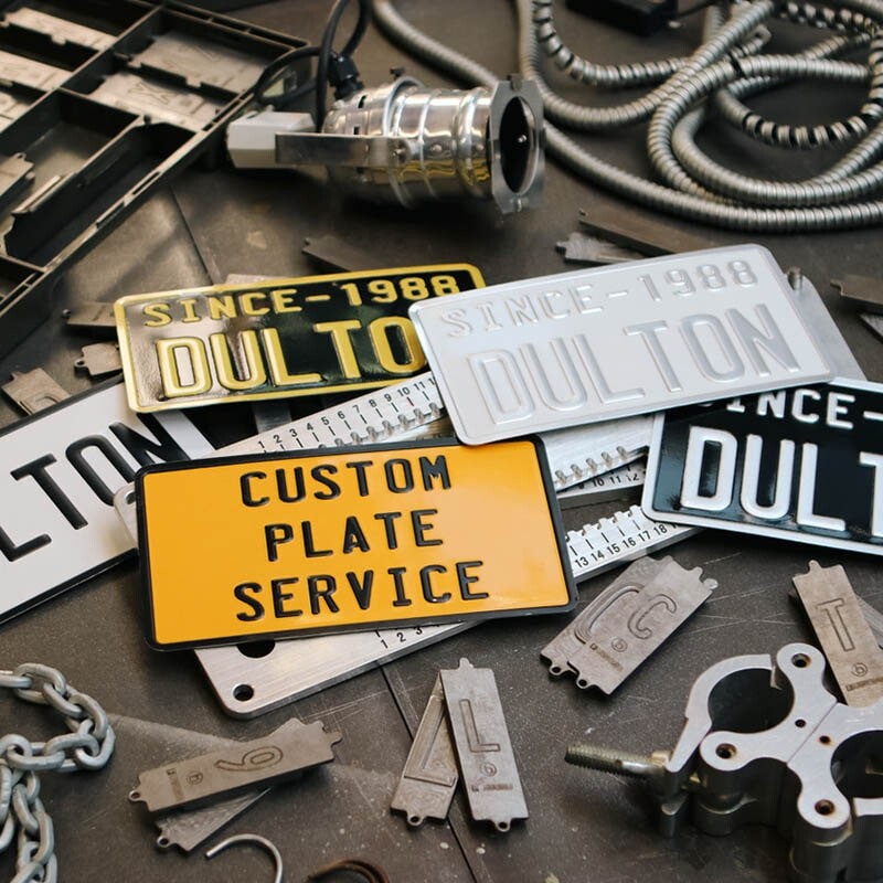 ずとまよ エンボスプレート 947447e3.jpg