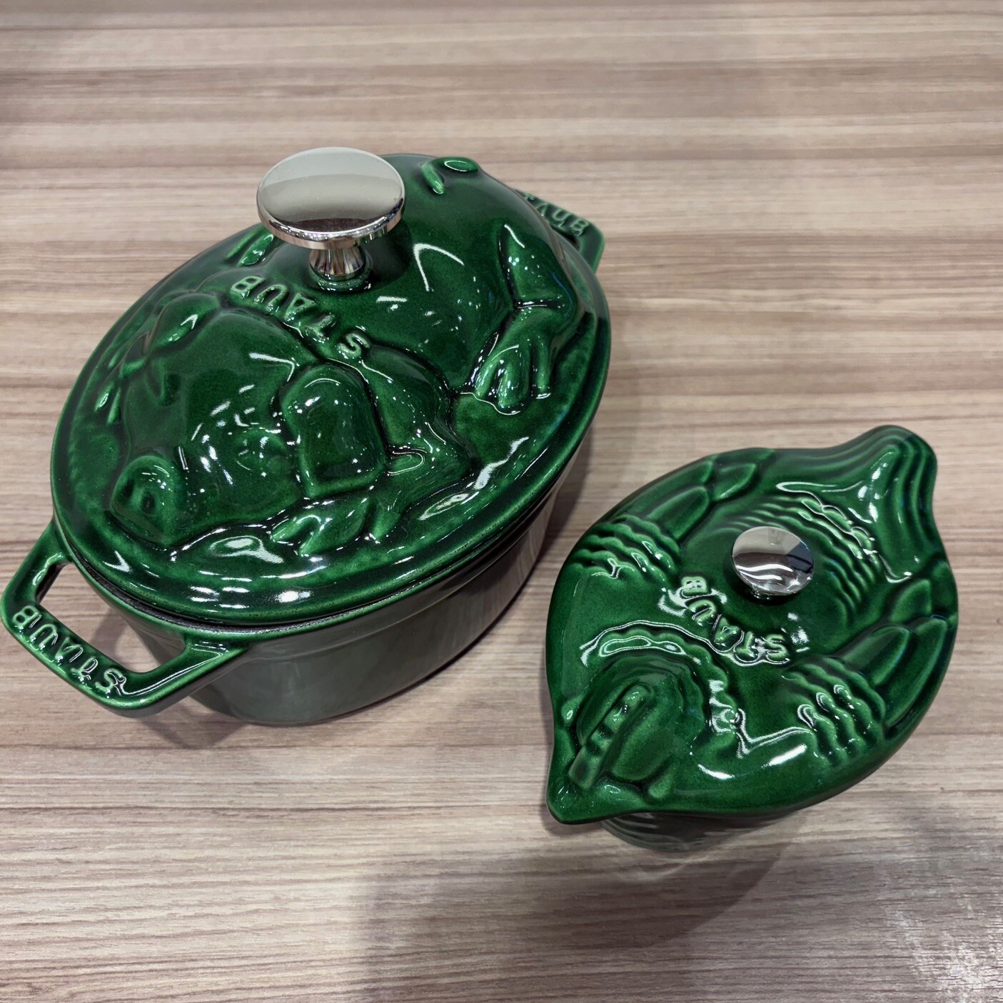 ストロベリーヒル 4枚  ヴィンテージ 緑壺 STAUB】入荷情報｜ツヴィリング J.A. ヘンケルス/ストウブ｜ショップ