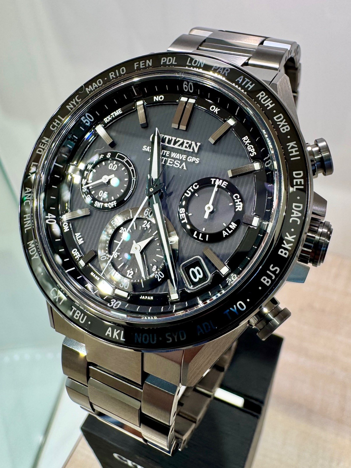 アテッサのブラックチタンモデルのご紹介｜シチズン｜ショップ