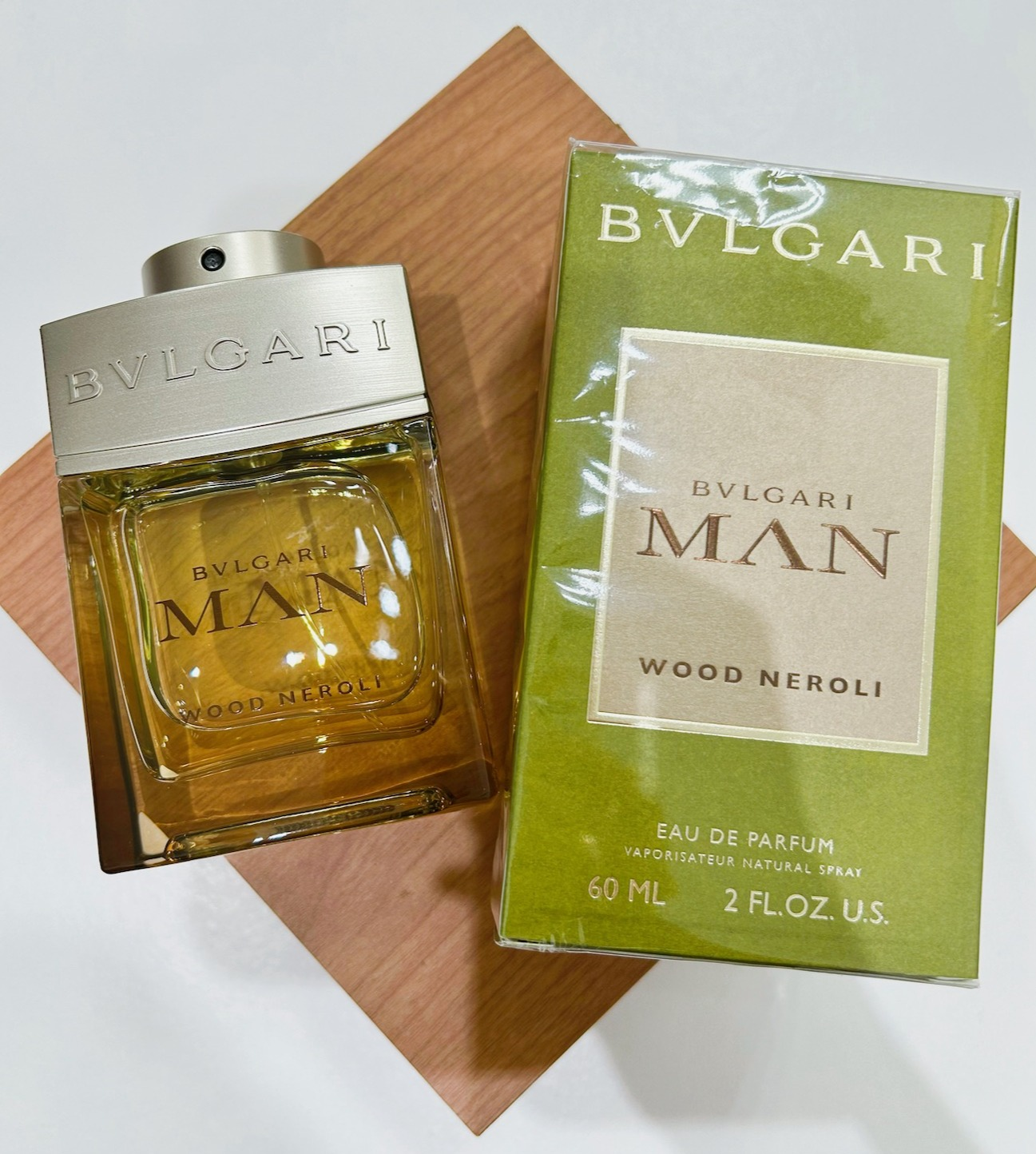 ブルガリ マン ウッド ネロリ」はどんな匂い？似ている香水や
