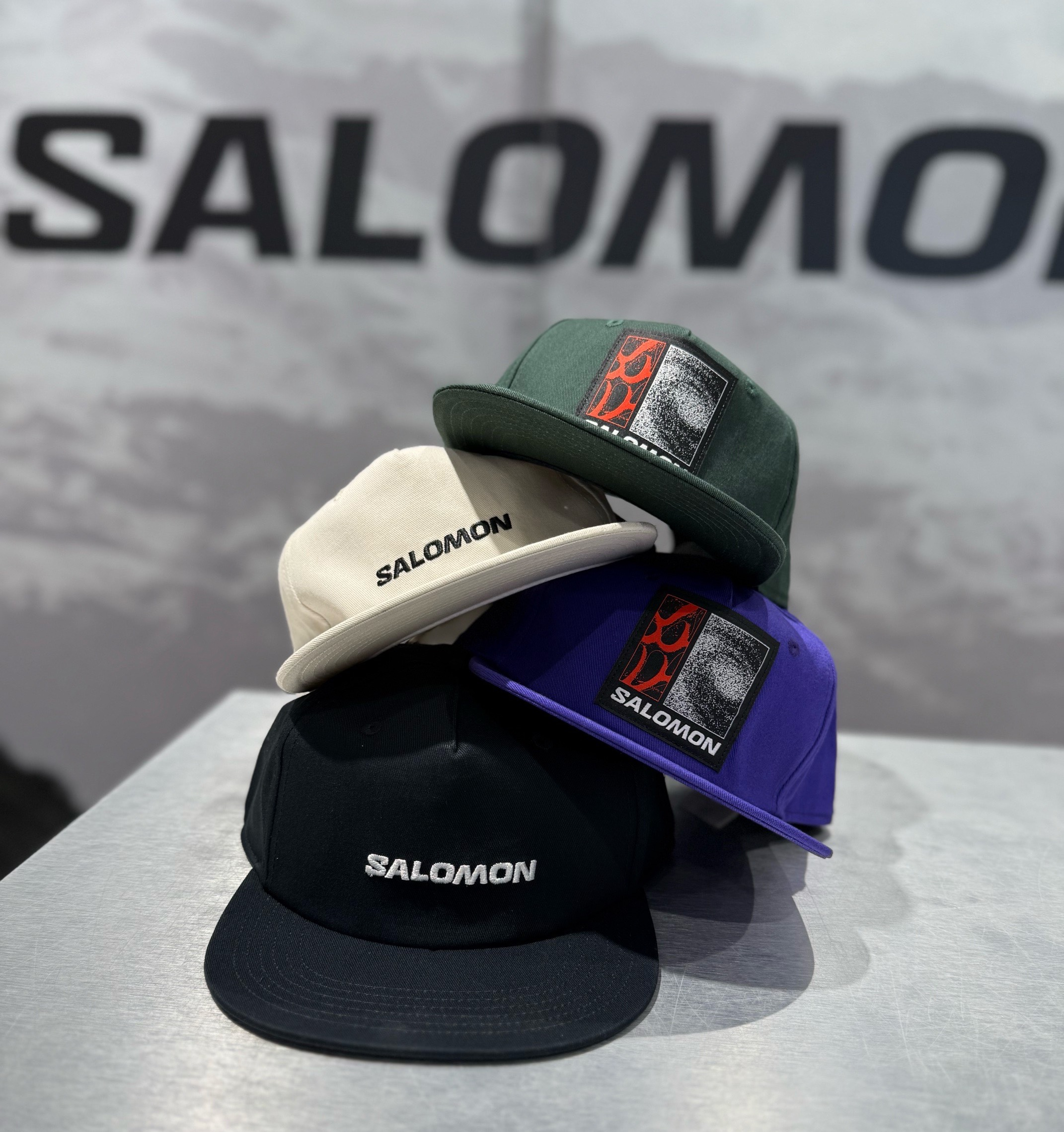 新品 SALSATION サルセーション CAP まだ春だし」はキケン⚠️サロモンのキャップなら日差し対策もおしゃれ