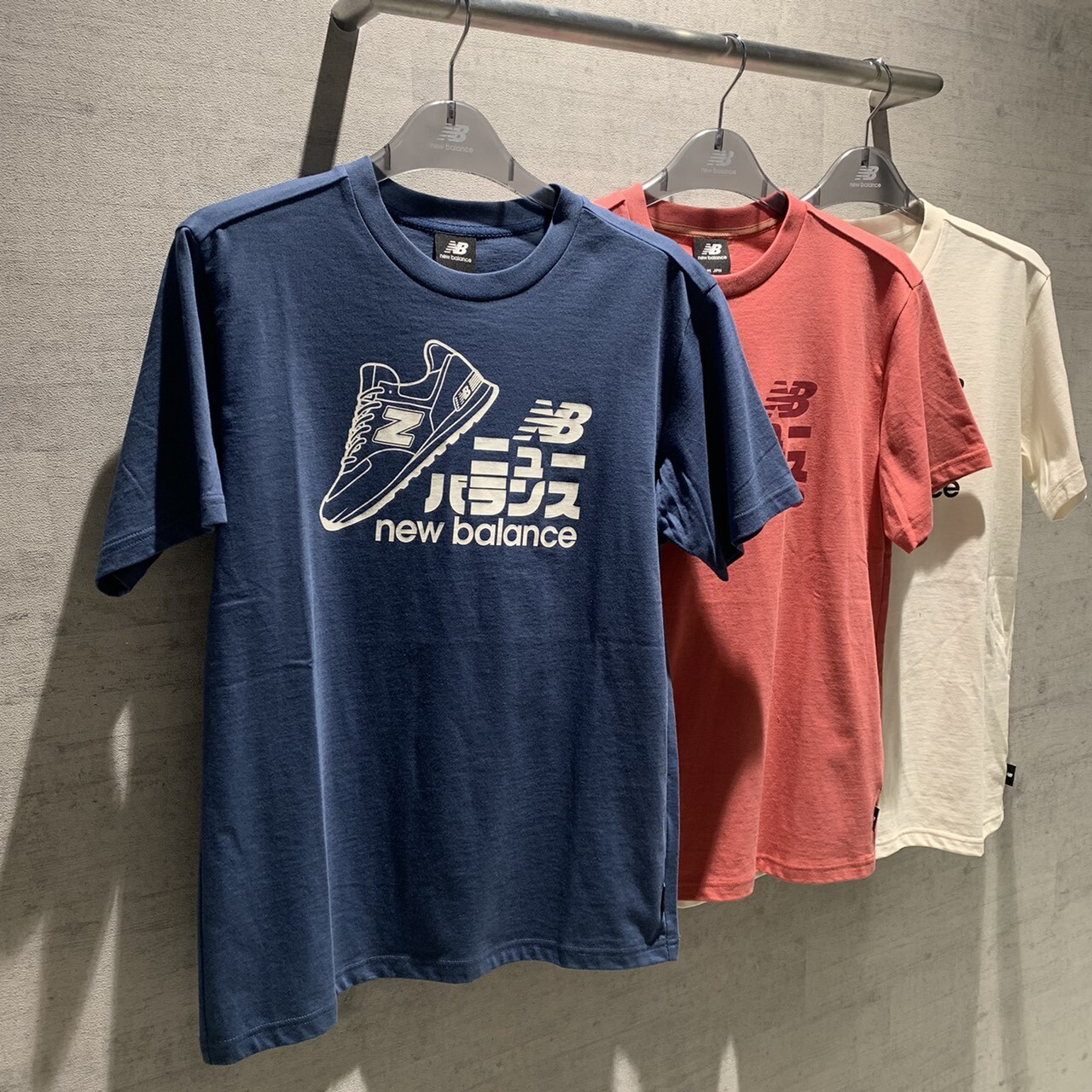 夏のお出かけにオススメ ロゴtシャツ ニューバランスファクトリーストア ショップトピックス グランベリーパーク