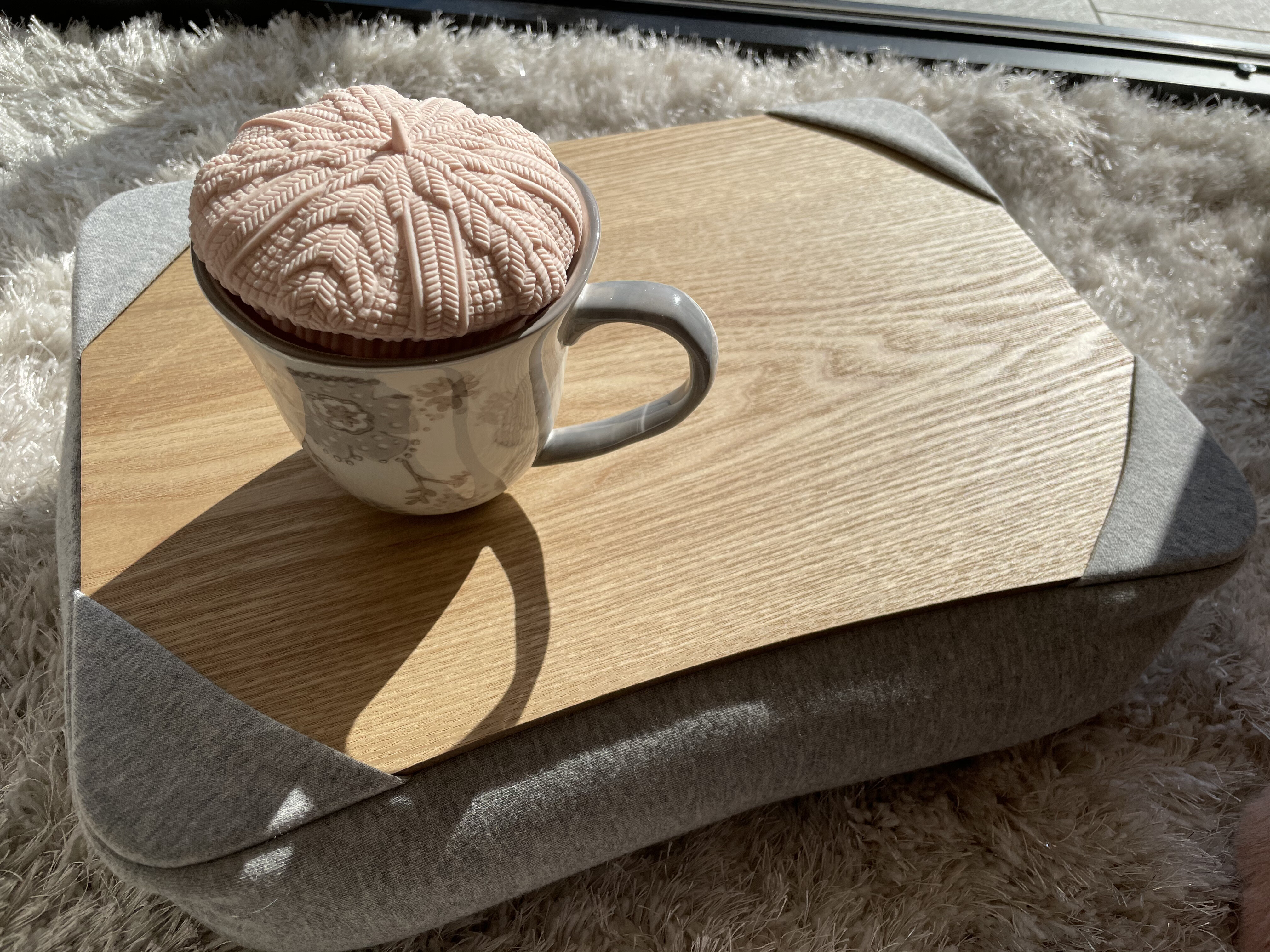 テレワークに最適な『テーブルビーズクッション』?｜Francfranc BAZAR｜ショップトピックス｜グランベリーパーク