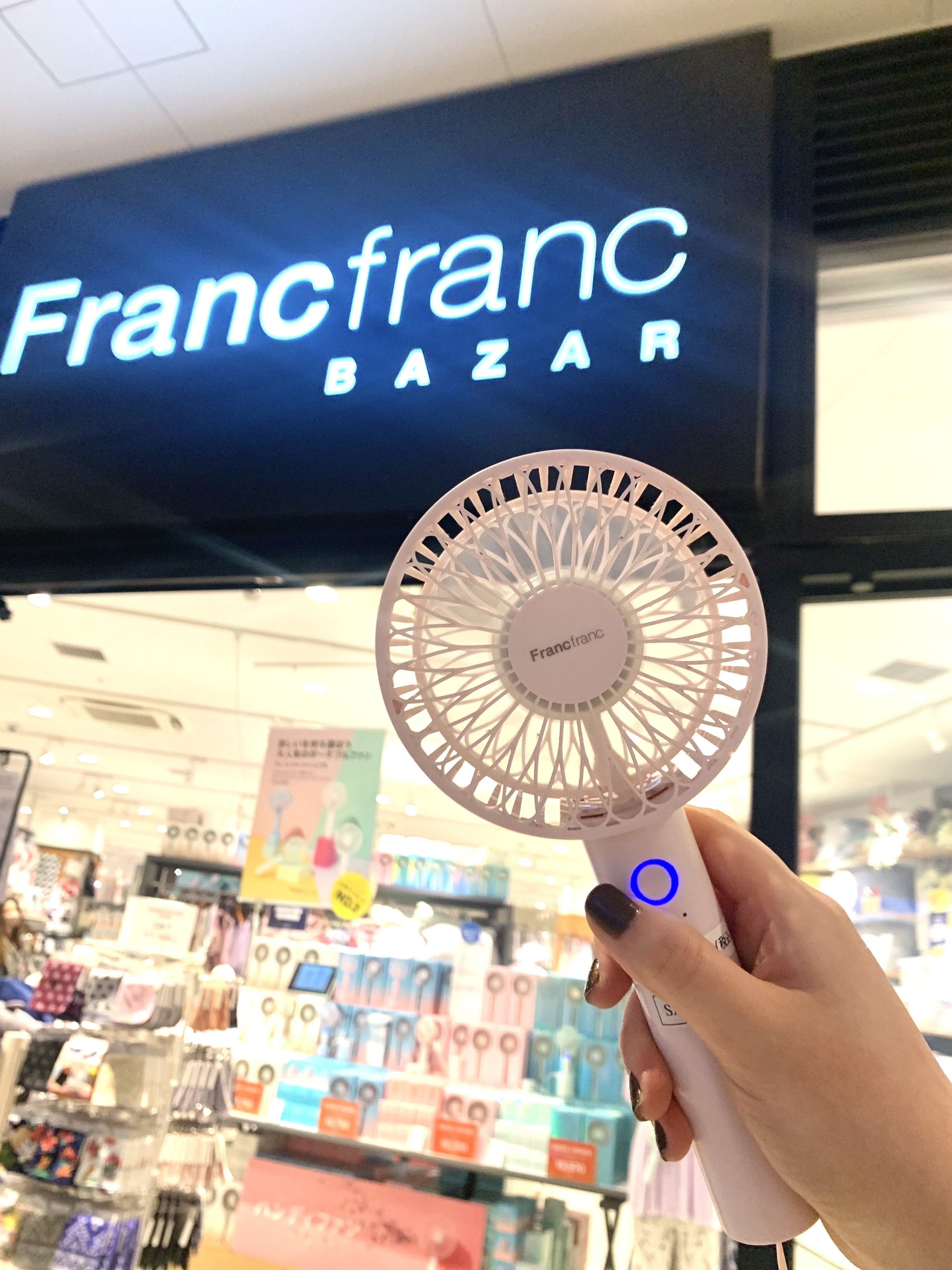 売り切れ必至❕大人気のフレハンディファンが入荷しました
