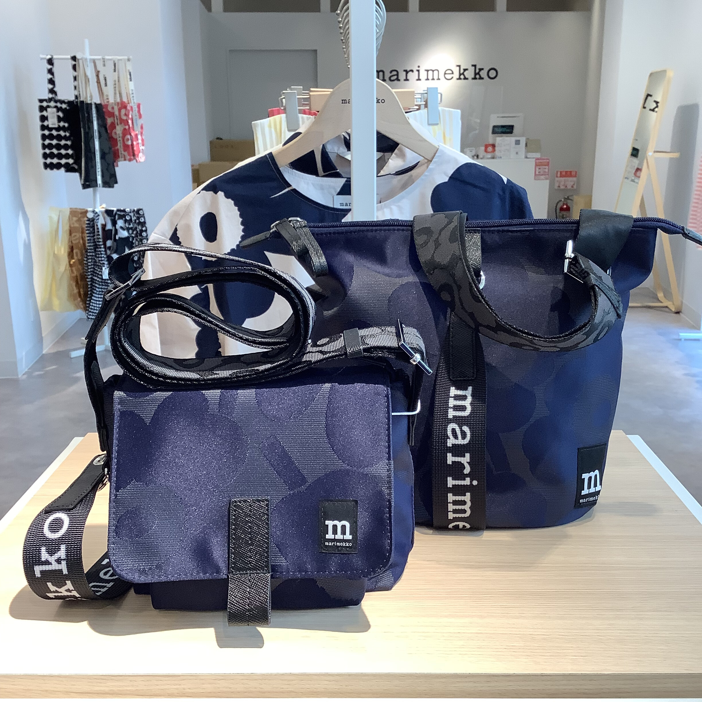 【お値下げ】marimekko バック・3点セット 6137986d.jpeg