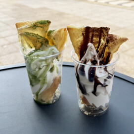 【フェア限定】サクサク香ばしい！パイ生地の「プレミアム・ソフトサンデーカップ」抹茶orチョコ