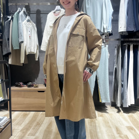袖ロゴフードコート入荷♪