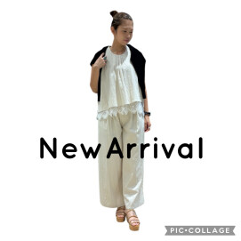 裾レースノースリブラウス×パンツセットアップ