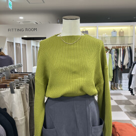 ハイネックリブプルオーバーのご紹介です✨