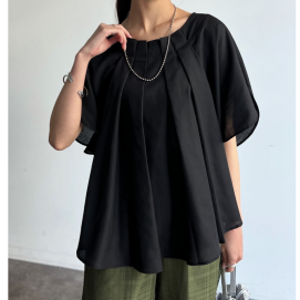 【アウトレット限定商品】ネックタックラウンドスリーブブラウス