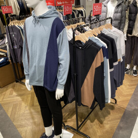 【tk.TAKEO KIKUCHI】50%オフコーナー、増量♪