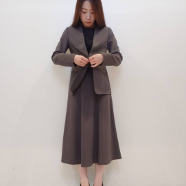 【UNTITLED】セットアップ入荷しました🎵