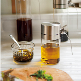 使いやすいサイズ感！OIL & VINEGAR BOTTLE 