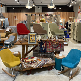 【待望の新色！】大人から子どもまで愉しめるロッキングチェア