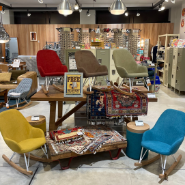 【待望の新色!】大人から子どもまで愉しめるロッキングチェア