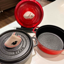 【ZWILLING／STAUB】ノブミトン付きシャローココット