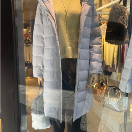 🉐ロングダウンコート