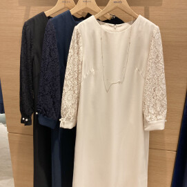 👗レーススリーブワンピース💕