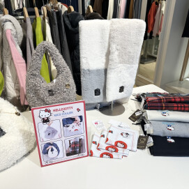 HELLO KITTYとのコラボ商品✨