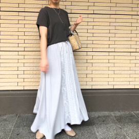 30%off💛刺繍ラメスカート💛