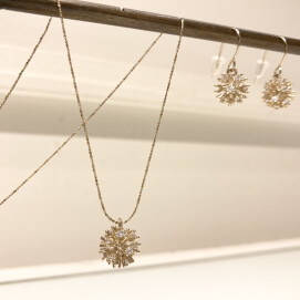 ⭐️一粒キラネックレス＆ピアス⭐️