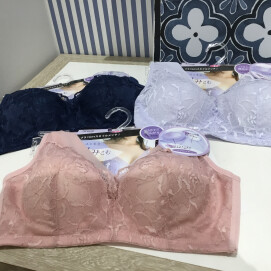 【Naturalift】すっきり包み込むノンワイヤーブラジャー✨