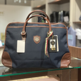 🇮🇹オールイタリーメイドのおしゃれなオロビアンコのバッグ→全品30％OFF🇮🇹
