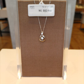 ダンシングネックレス入荷！！