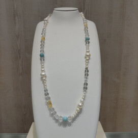 お買得！！　涼しげな天然石ネックレス！！