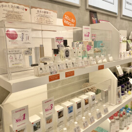 💜大人気ブランド香水🎁１ｇ～販売中😍お試しにピッタリ👌💜💜
