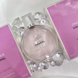 大人気🎀💄CHANELチャンスEDT残りわずかです💗