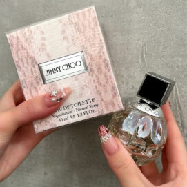 大人気フレグランス🎀💗ジミーチュウＥＤＴ＼再入荷👀🤍／