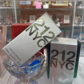 ✨緊急入荷✨キャロライナヘレナ 212❕❕量り売りもはじめました😆👍💚