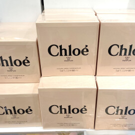 お問い合わせ多数✨大人気Chloéアウトレット価格にて販売中✨😍～🎵