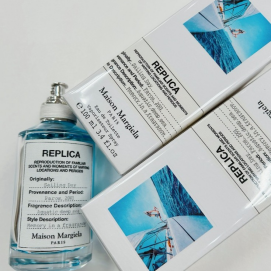 💜大人気ブランド香水🎁１ｇ～販売中😍お試しにピッタリ👌💜💜