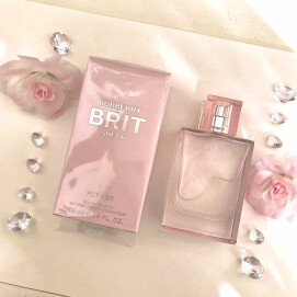大人可愛い香り🎀バーバリーブリットシアーＥＤＴ🎀アウトレット価格にて販売中😆✨