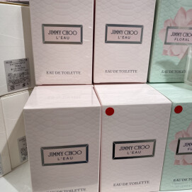 フローラルな香り🌼ジミーチュウローがお買い得🥰💕