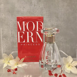 スタッフオススメ香水🌹❤＼モダンプリンセス💄／アウトレット価格です🧸🤍