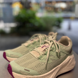 🍀新色入荷しました🍀