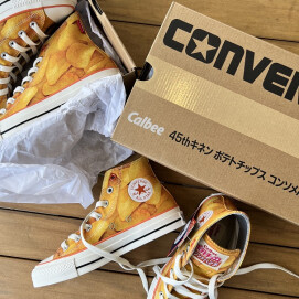 日本を代表するスナック菓子メーカーとのコラボ商品が数量限定で入荷しました！！