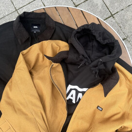 これから活躍するアウターもお手頃価格でゲットできちゃいます♪