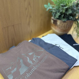 【新作✨バックプリント長袖Tシャツ】