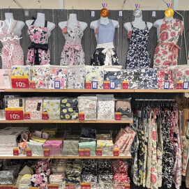 ✨🌈GOLDEN WEEK SALE🌈✨ 🌷母の日に🌷絶対に喜ばれるFrancfrancのおしゃれで可愛いエプロン👗💗