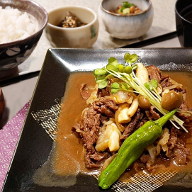 🐄国産牛でちょっぴり贅沢！越玄一斗の「国産牛焼肉炒め」でパワーアップ💪✨