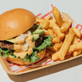 🍔期間限定！アボカドバーガー🥑
