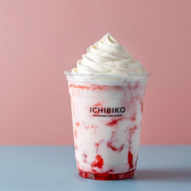 いちごミルクフラッペ🍓🥛🫧