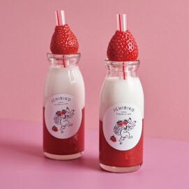 \期間限定/ 完熟生いちごミルク🥛🍓🍓´-